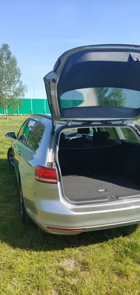 Volkswagen Passat cena 42900 przebieg: 241000, rok produkcji 2014 z Luboń małe 37